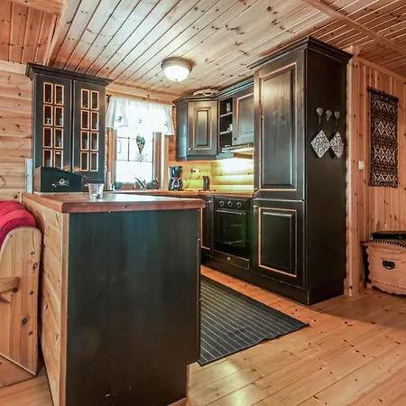Lovely Home In Ostby With House A Mountain View 厄斯特比